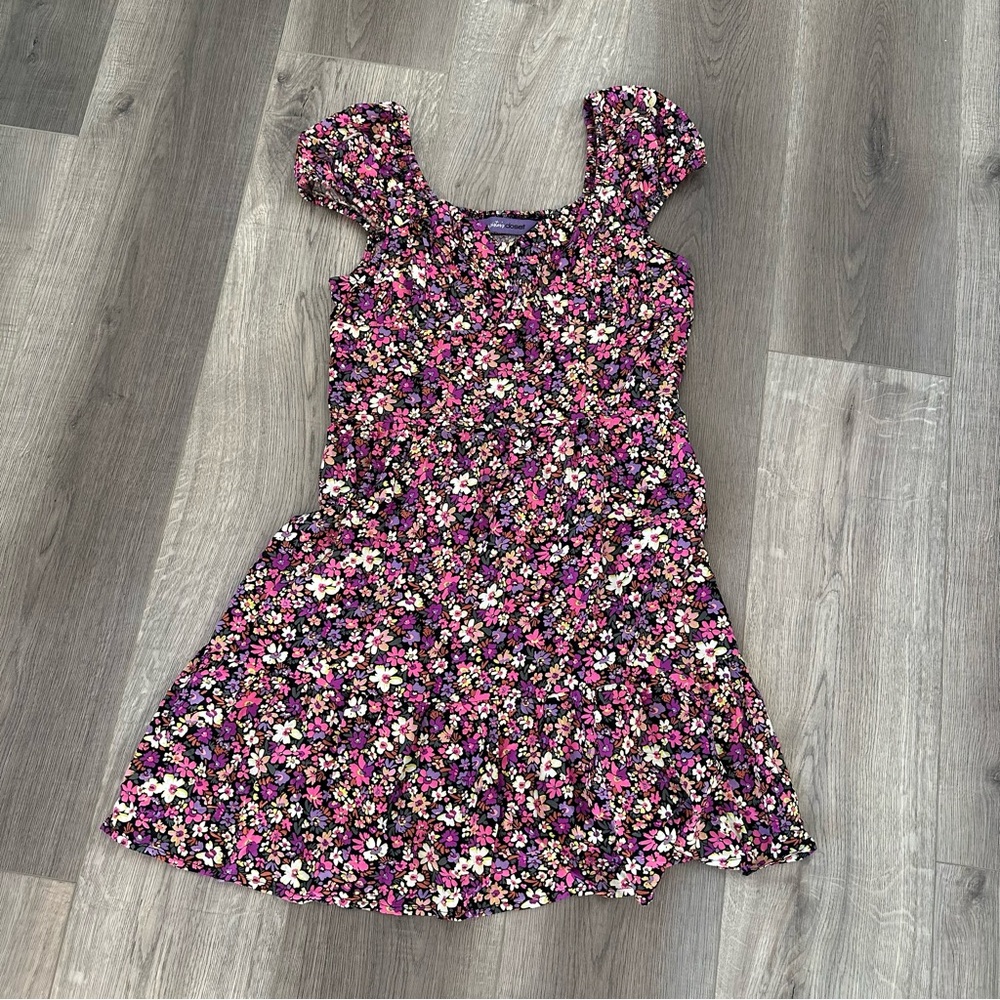2/20$ Girls Multicolour Floral Dress size XL